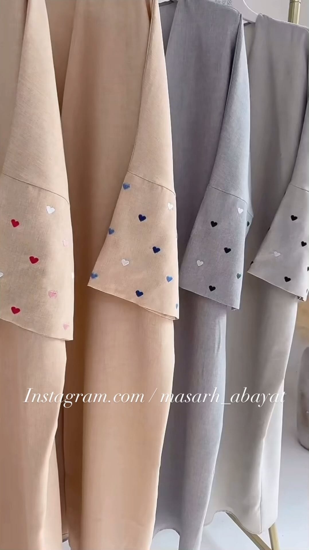 Post 6 by MASARH ABAYAT | مسرة عبايات on Instagram (video)
