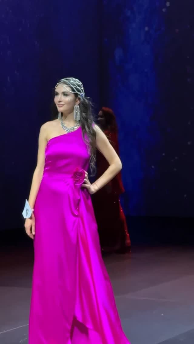 Post 6 by Helena AR collection on Instagram (video)
