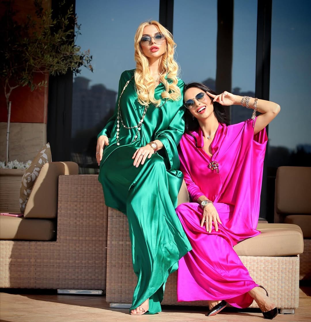 Post 10 by Helena AR collection on Instagram (carousel)