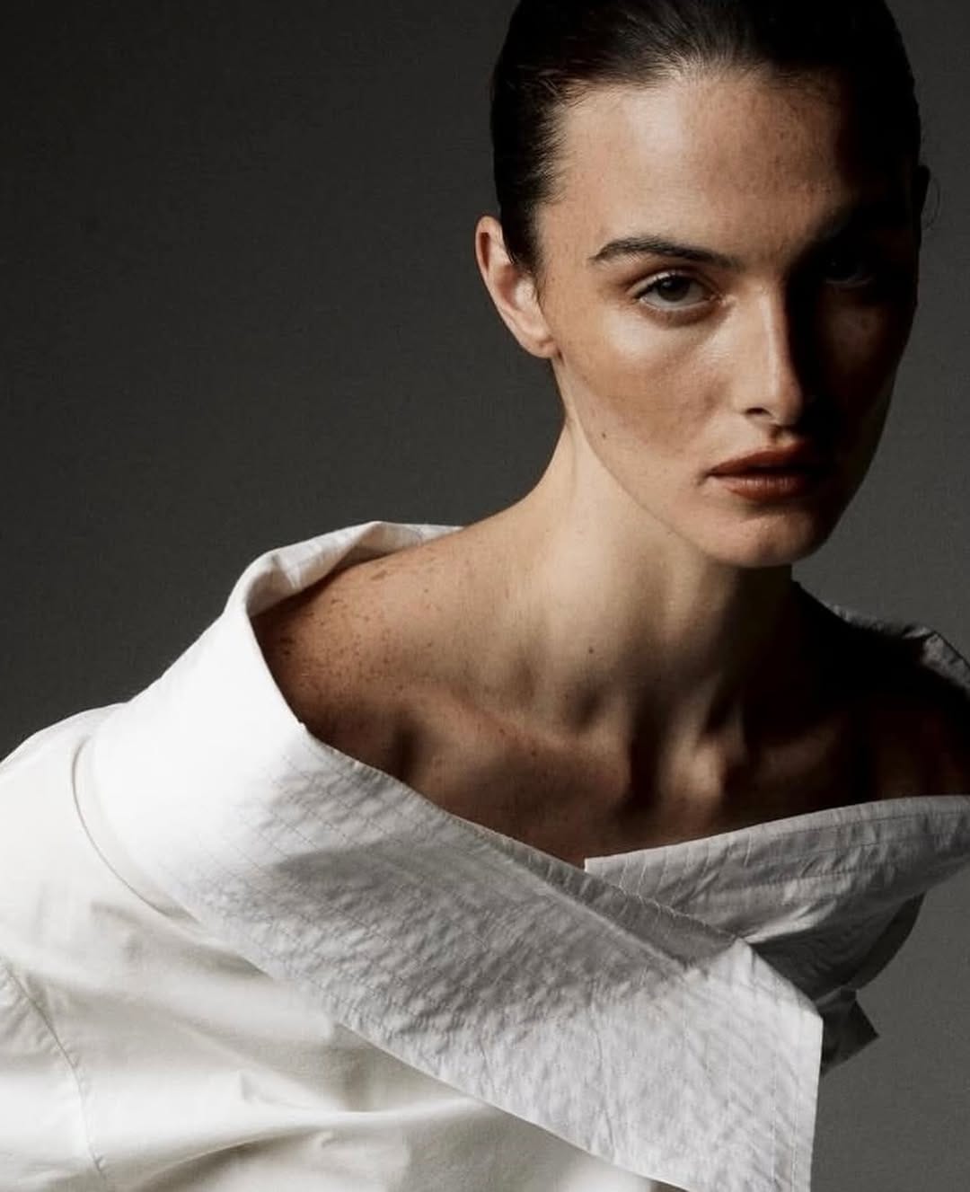 Post 9 by Karolina Makeup Artist & Hair Style Dubai on Instagram (carousel)