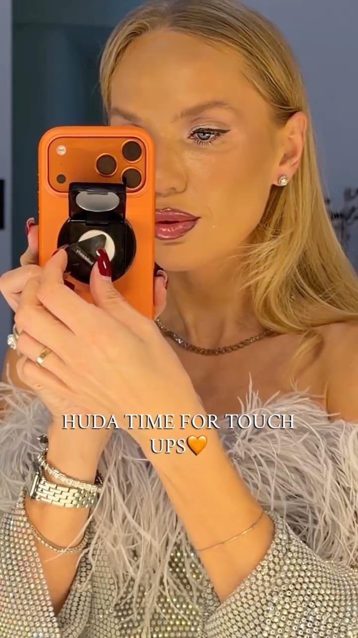 Post 4 by Karolina Makeup Artist & Hair Style Dubai on Instagram (video)