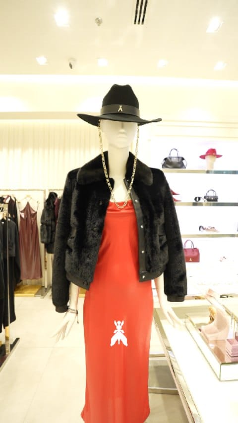 Post 10 by Lui O Lei Luxury Fashion on Instagram (video)
