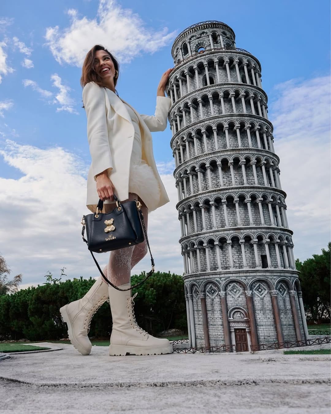 Post 3 by Lui O Lei Luxury Fashion on Instagram (image)