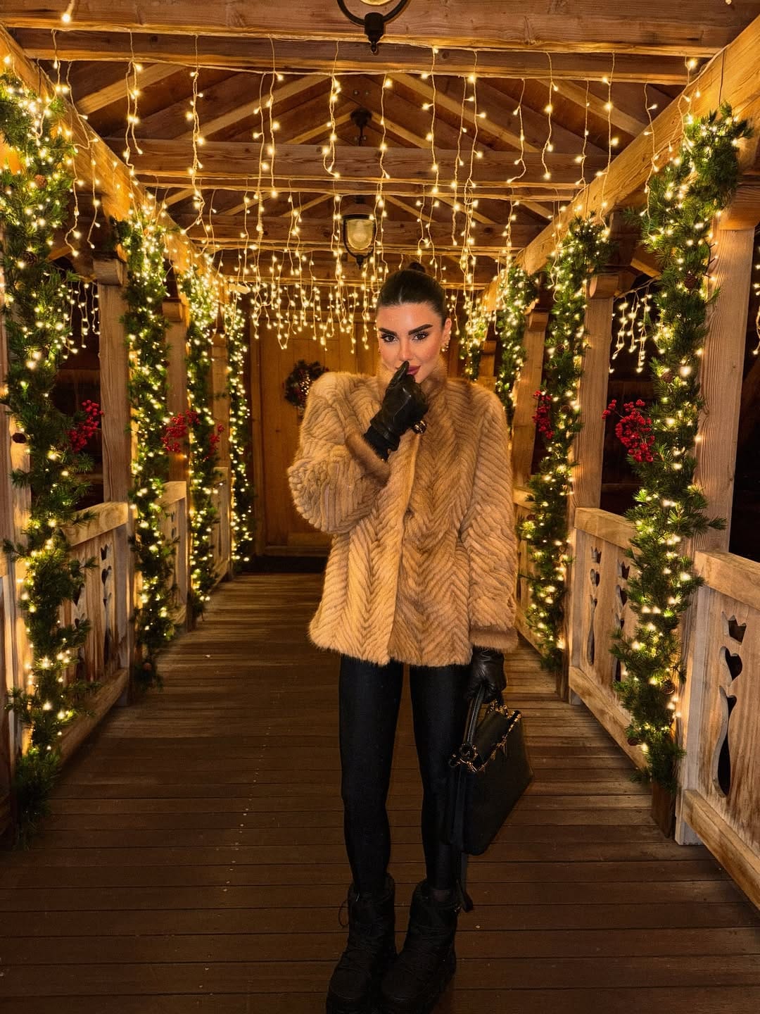 Post 3 by Roxane Diab on Instagram (carousel)
