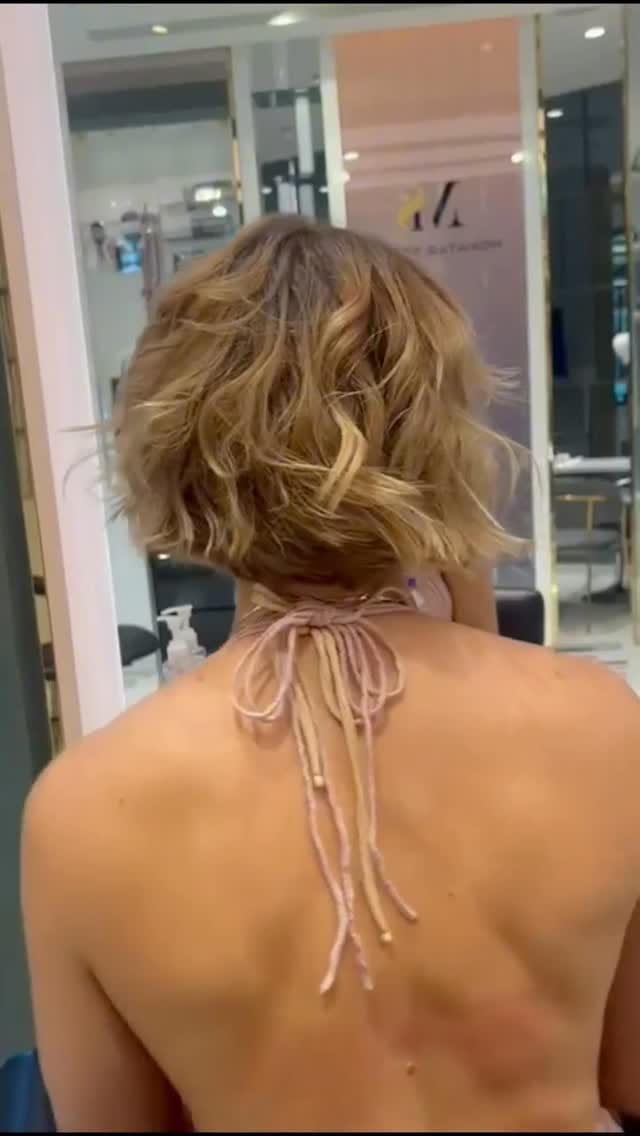 Post 1 by Mokhtar Safadi Beauty Lounge on Instagram (video)