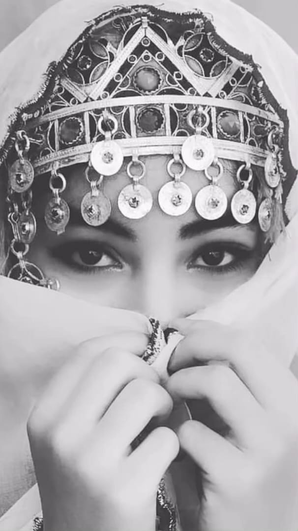 Post 10 by Dar Chi. ⵉⵎⴰⵣⵉⵖ on Instagram (video)