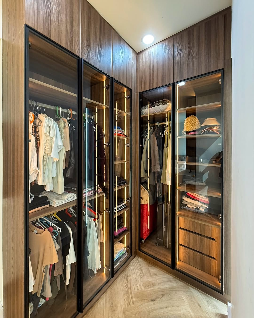 Post 7 by Cordoba Interior Factory on Instagram (carousel)