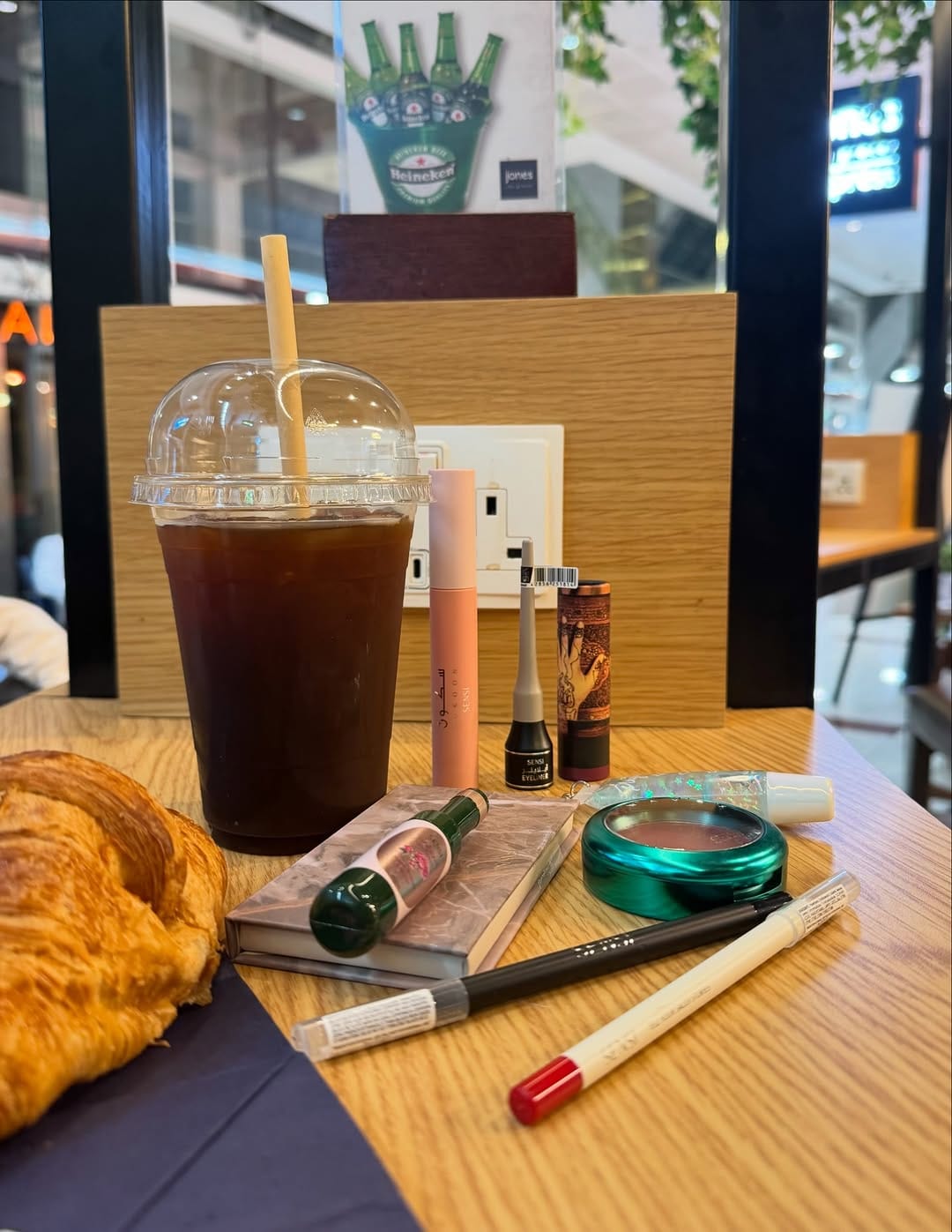 Post 5 by Madiha➿🇸🇦🇦🇪 on Instagram (image)