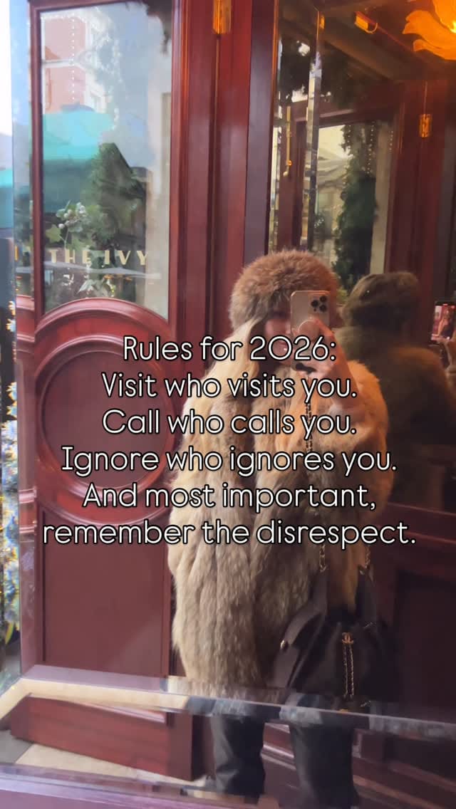Post 2 by Mea Gold on Instagram (video)