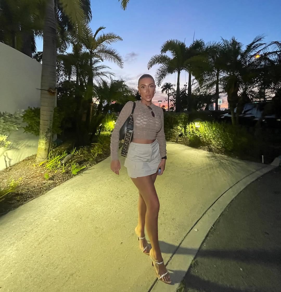 Post 9 by ANDREA SALADIÉ on Instagram (image)