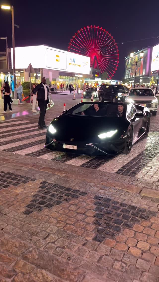 Post 9 by ARUBAINE on Instagram (video)