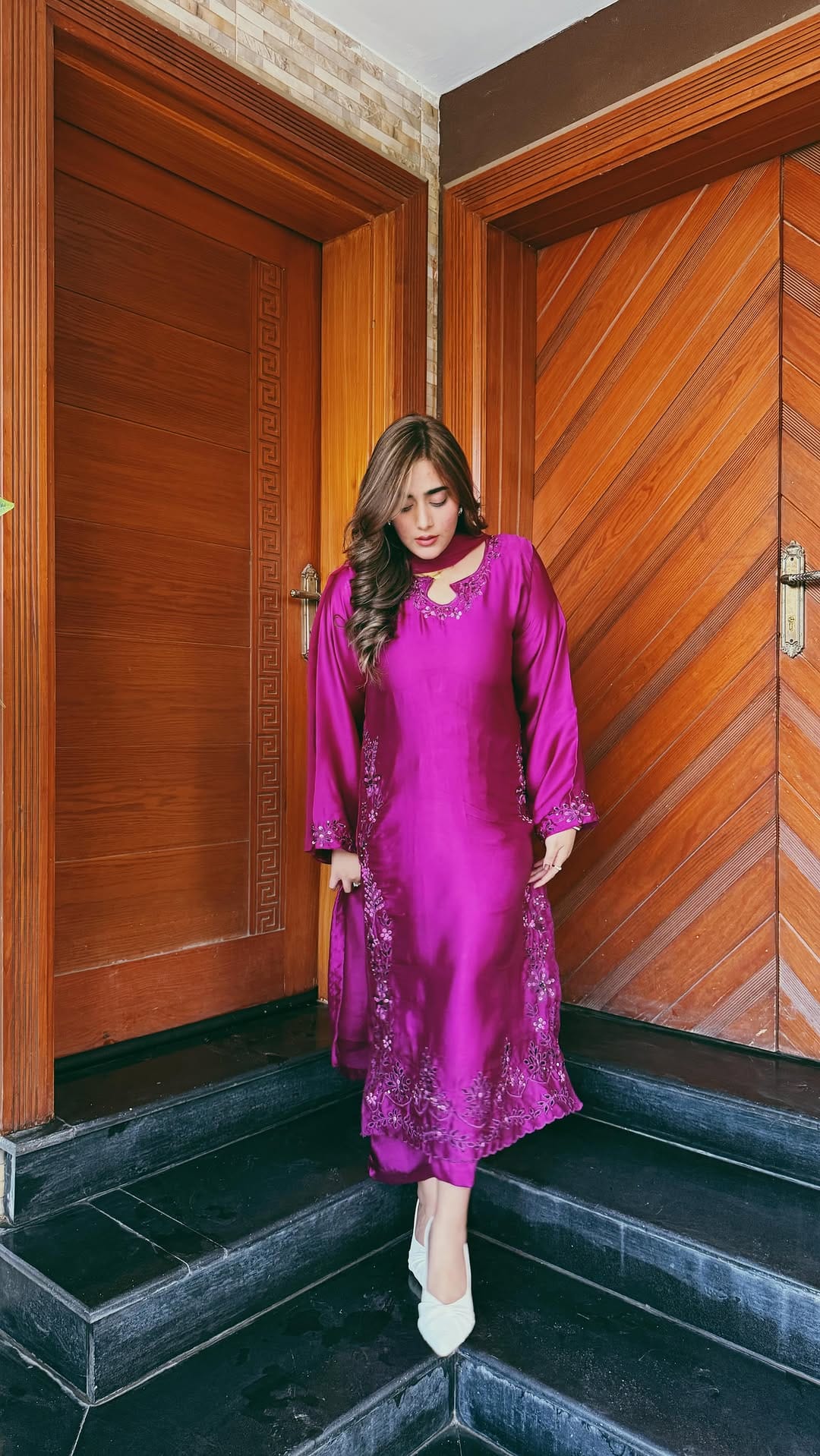 Post 6 by Arzoo rehman on Instagram (video)