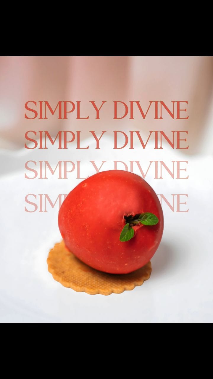 Post 2 by ZAHRA -Les pâtisseries de luxe on Instagram (video)