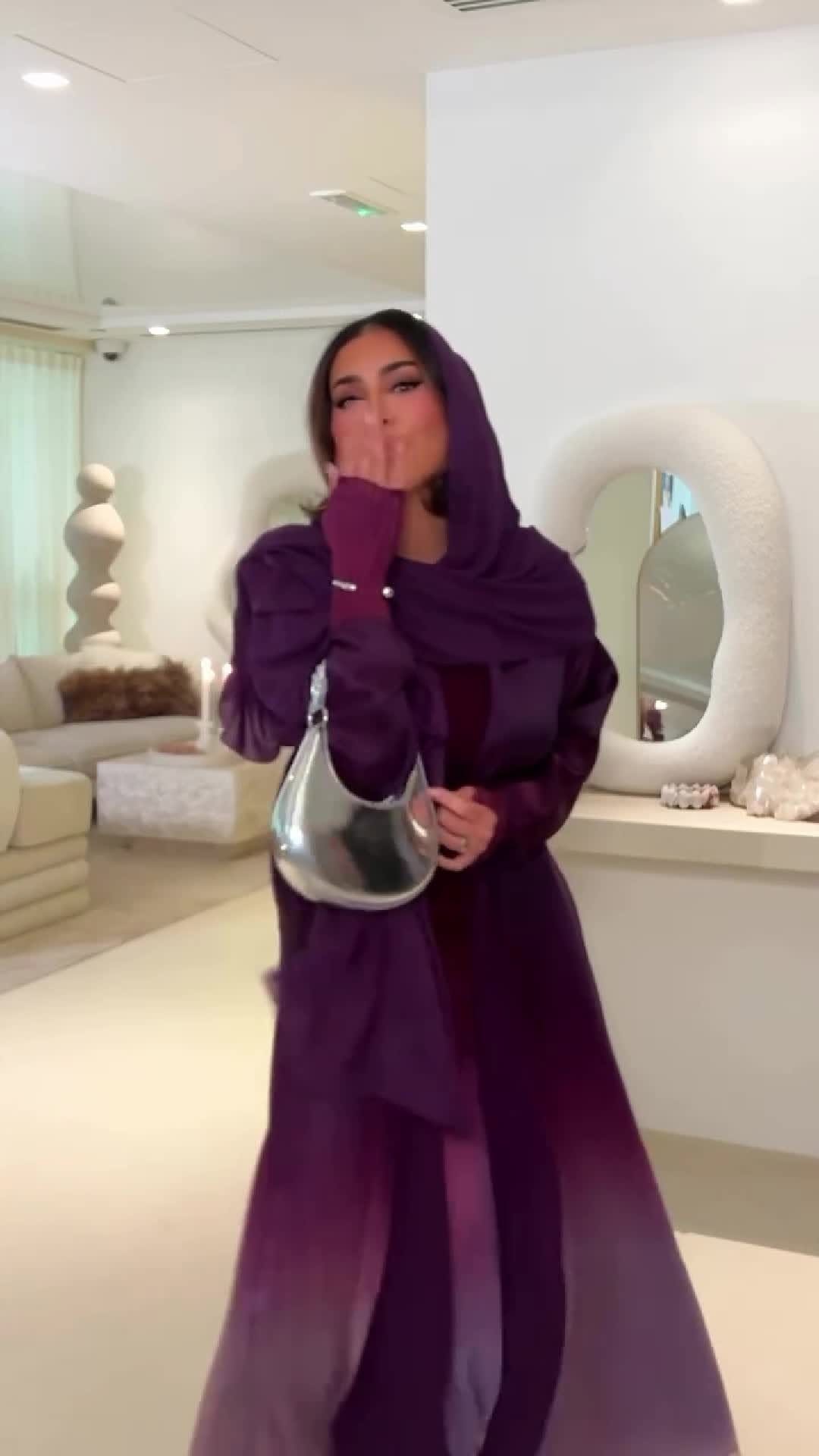 Post 8 by GIARITÉ on Instagram (video)