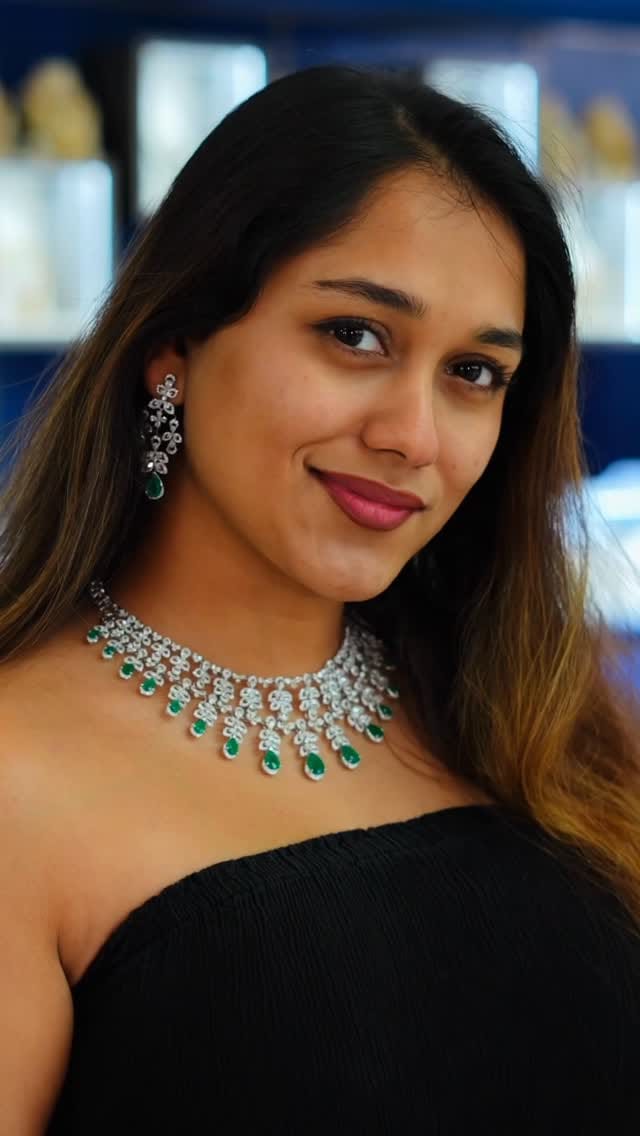 Post 9 by Pooja Balakrishnan on Instagram (video)