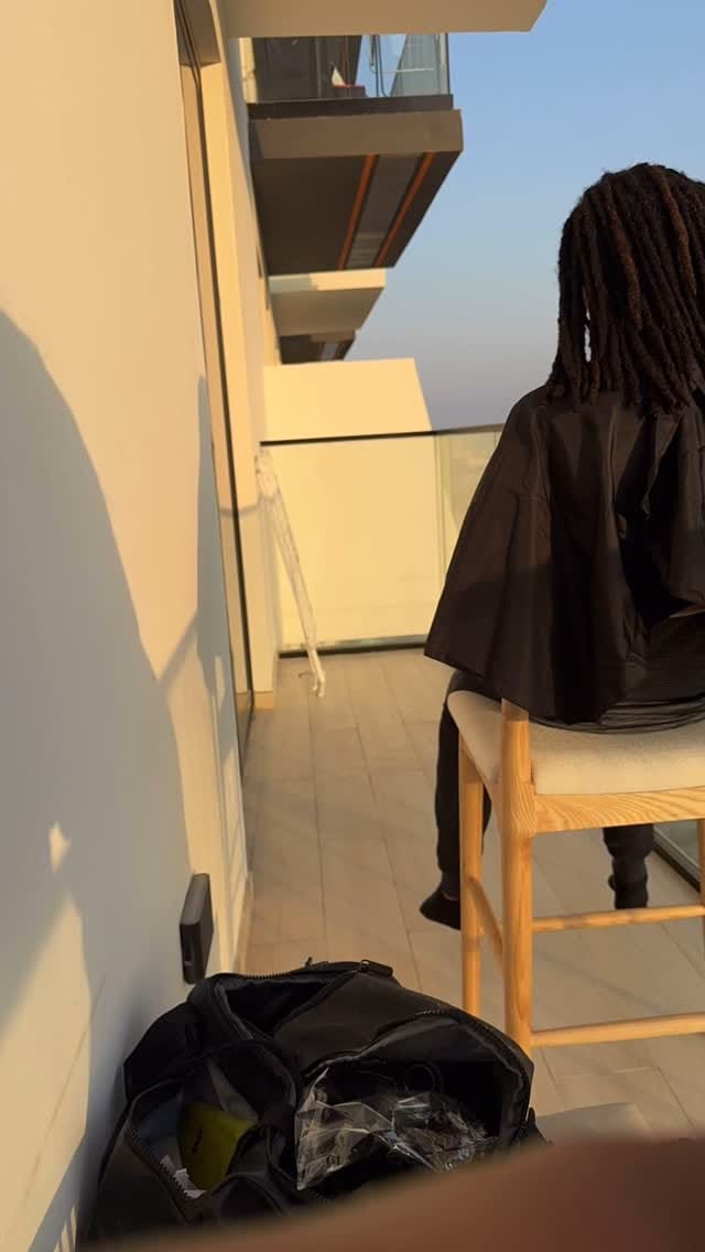 Post 8 by Locsnbraids_London on Instagram (video)