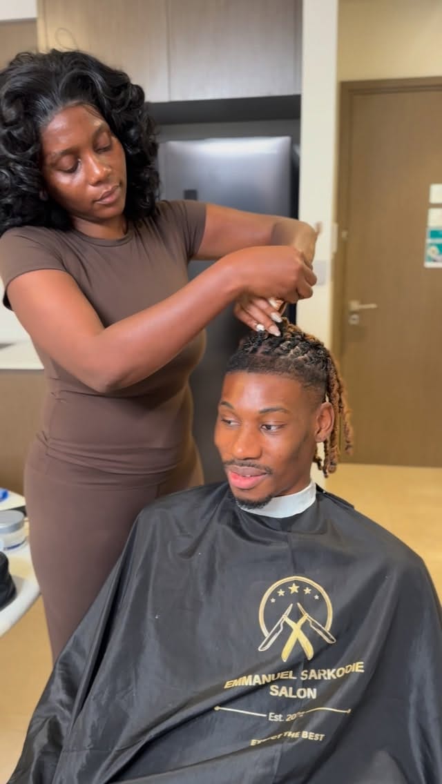 Post 1 by Locsnbraids_London on Instagram (video)