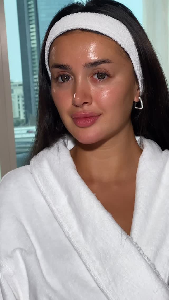 Post 3 by Wrood Makeup artist on Instagram (video)