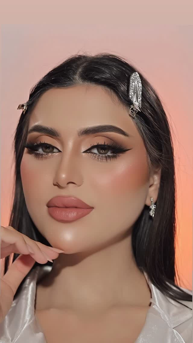 Post 10 by Wrood Makeup artist on Instagram (video)