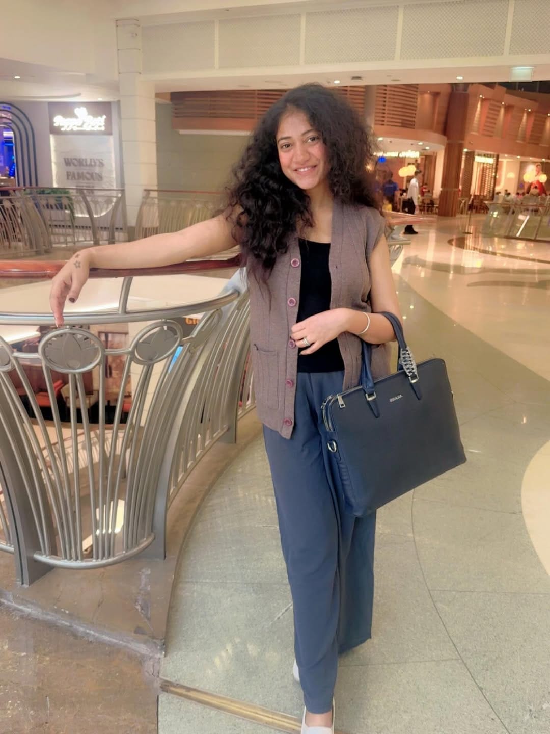 Post 4 by Vidhi Mistry on Instagram (image)