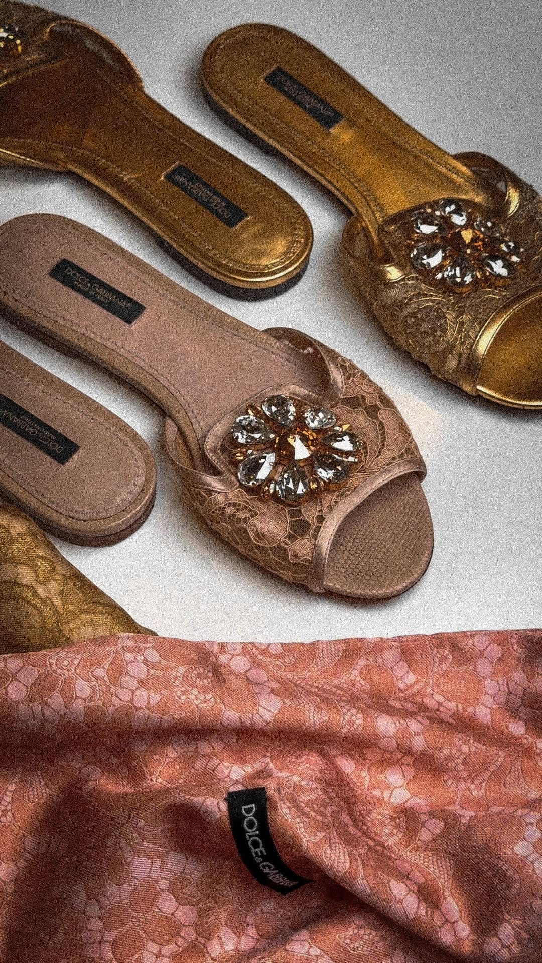 Post 9 by Absolux Closet on Instagram (video)