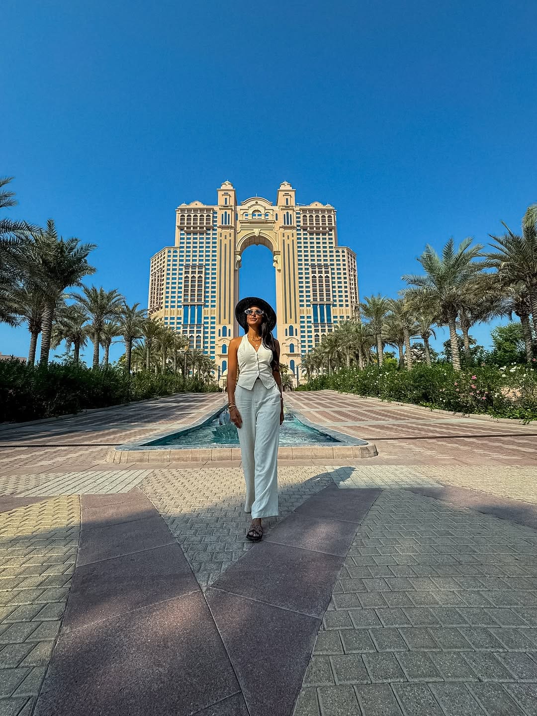 Post 8 by Sasha Edwards 🧿 on Instagram (carousel)