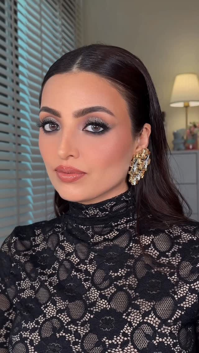 Post 5 by 𝑺𝒂𝒏𝒂𝒂 𝒌𝒉𝒂𝒏 on Instagram (video)