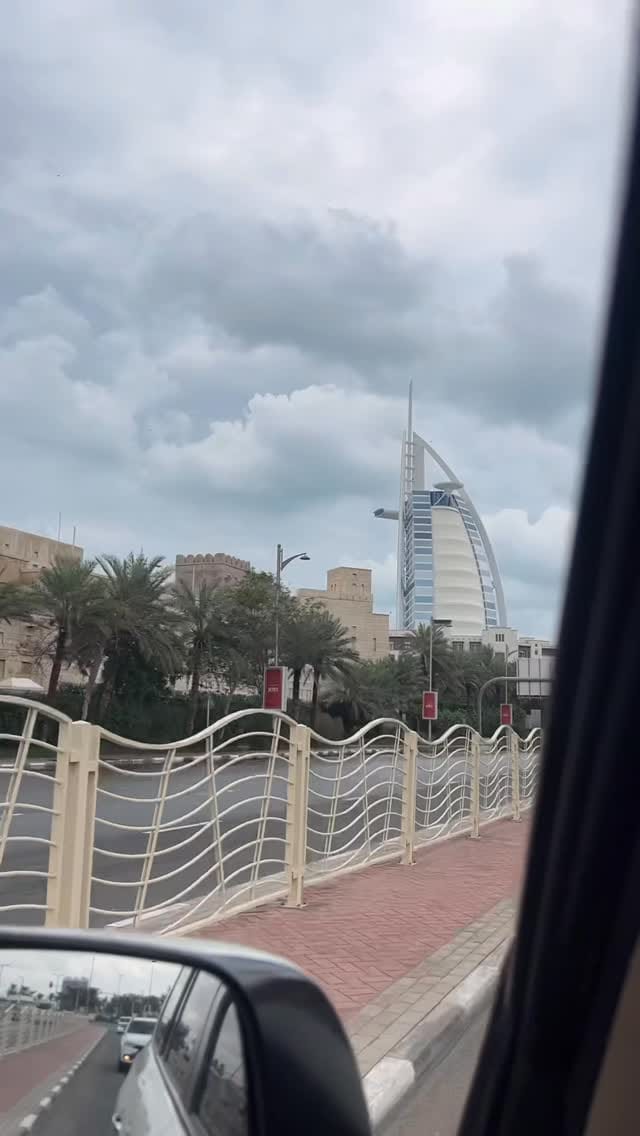 Post 3 by @r_binkhalifa on Instagram (video)