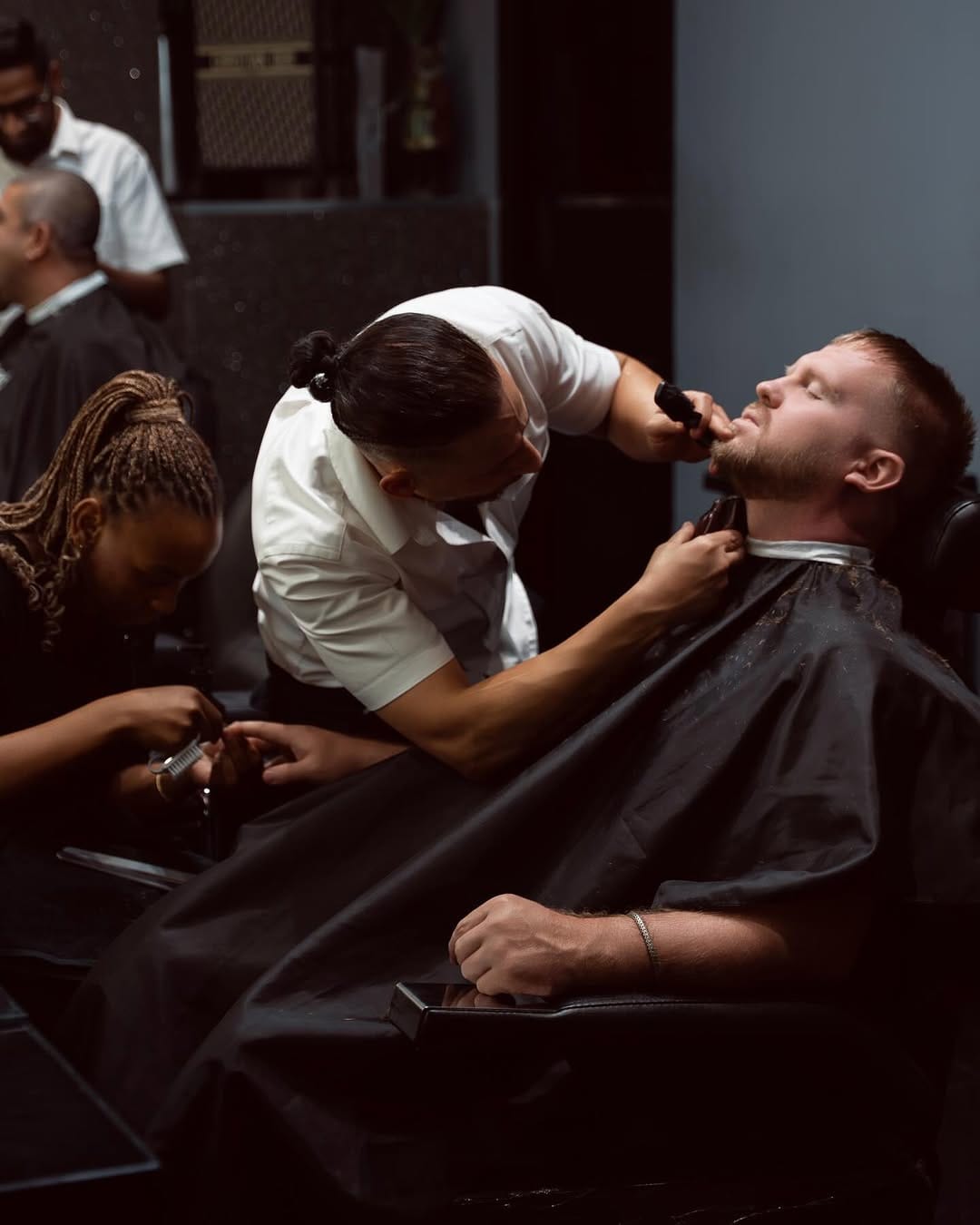 Post 4 by The Gentlemen's Barber Shop - Dubai on Instagram (image)