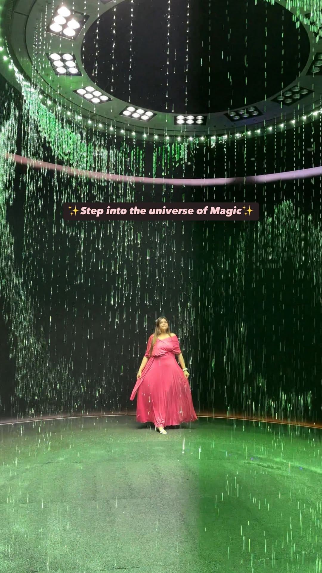 Post 10 by 𝐌𝐞𝐞𝐭𝐚𝐥𝐢 𝐏𝐚𝐭𝐞𝐥🦋Dubai on Instagram (video)
