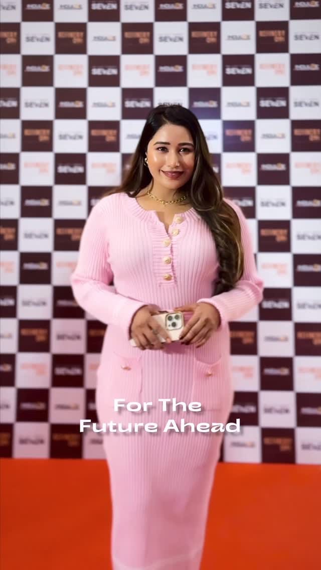 Post 6 by Misslilpuff 🇮🇳🧕🧿 | 📍 Dubai ✈️📍Kolkata on Instagram (video)