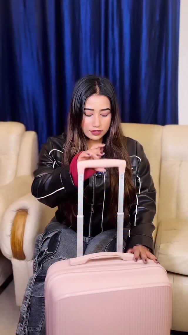 Post 3 by Misslilpuff 🇮🇳🧕🧿 | 📍 Dubai ✈️📍Kolkata on Instagram (video)