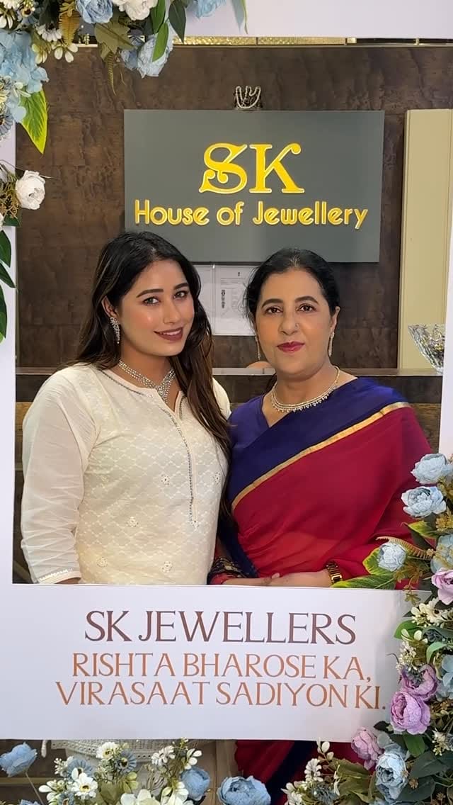 Post 8 by Misslilpuff 🇮🇳🧕🧿 | 📍 Dubai ✈️📍Kolkata on Instagram (video)