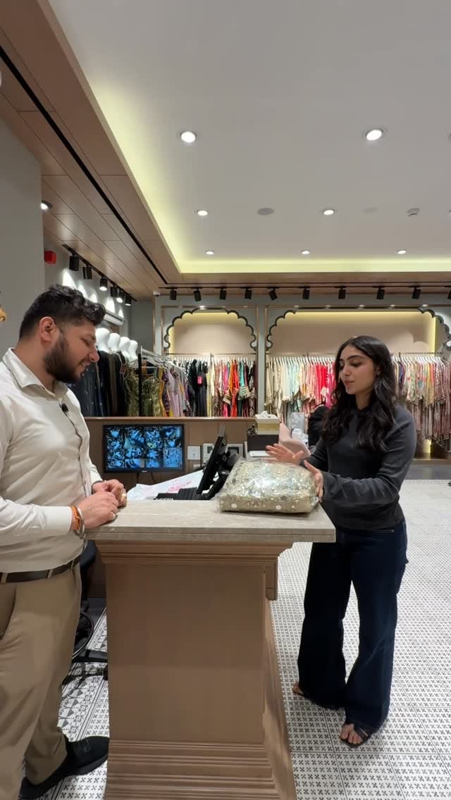 Post 9 by Vinay Fashion on Instagram (video)