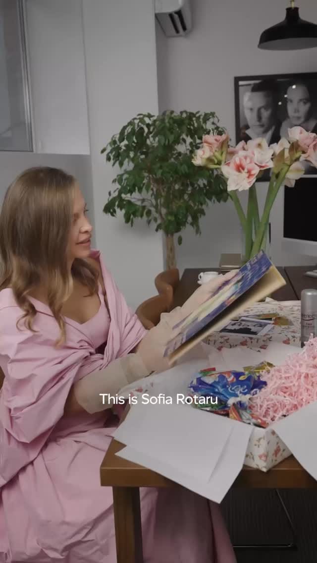 Post 9 by 12 STOREEZ on Instagram (video)
