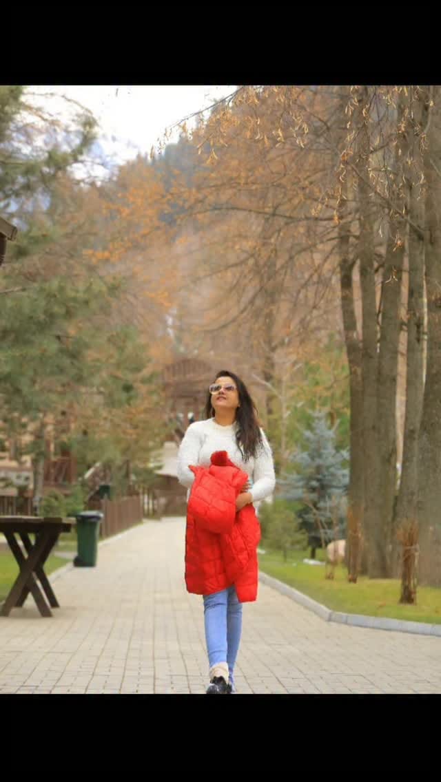 Post 7 by Archana Singh on Instagram (video)