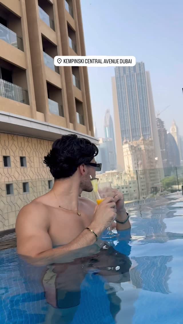 Post 1 by ⵣ Sofy khelifi on Instagram (video)