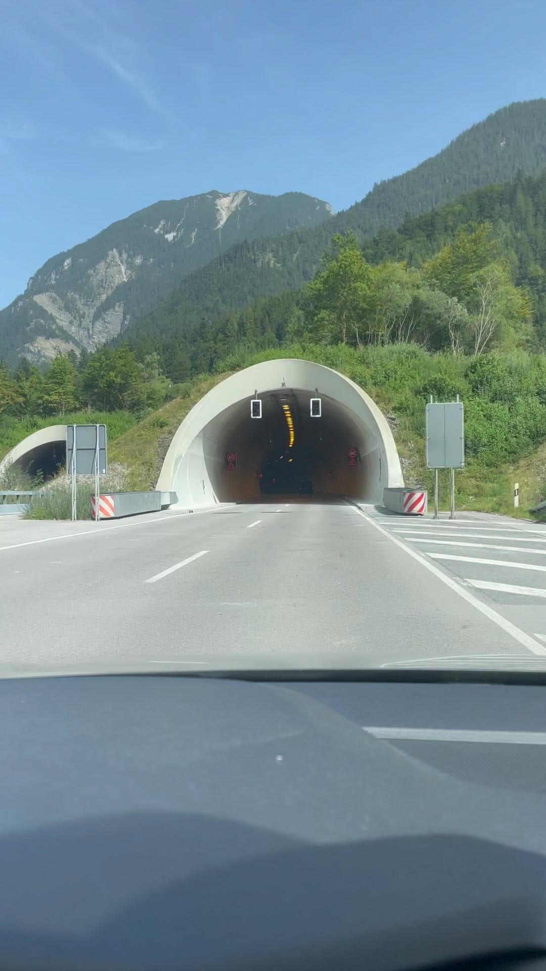 Post 10 by Charbel M. Houweis on Instagram (video)