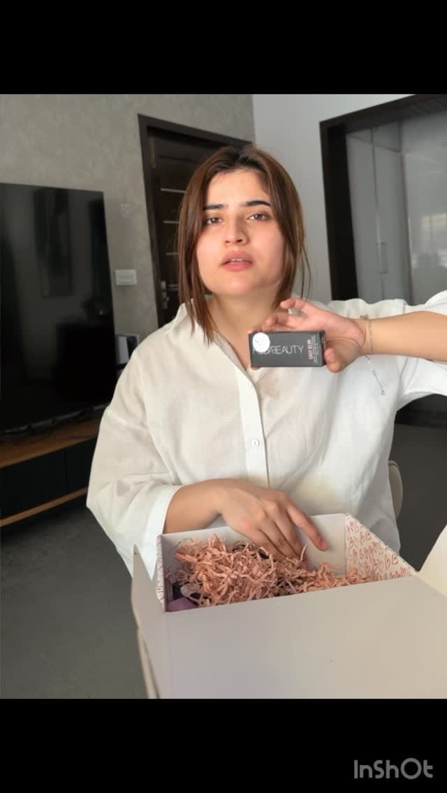 Post 1 by Loca.pk on Instagram (video)
