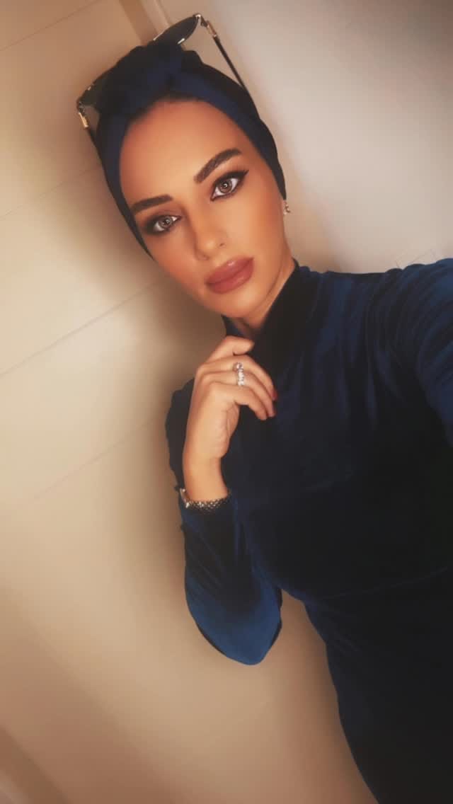 Post 6 by Sofi fashion designer on Instagram (video)