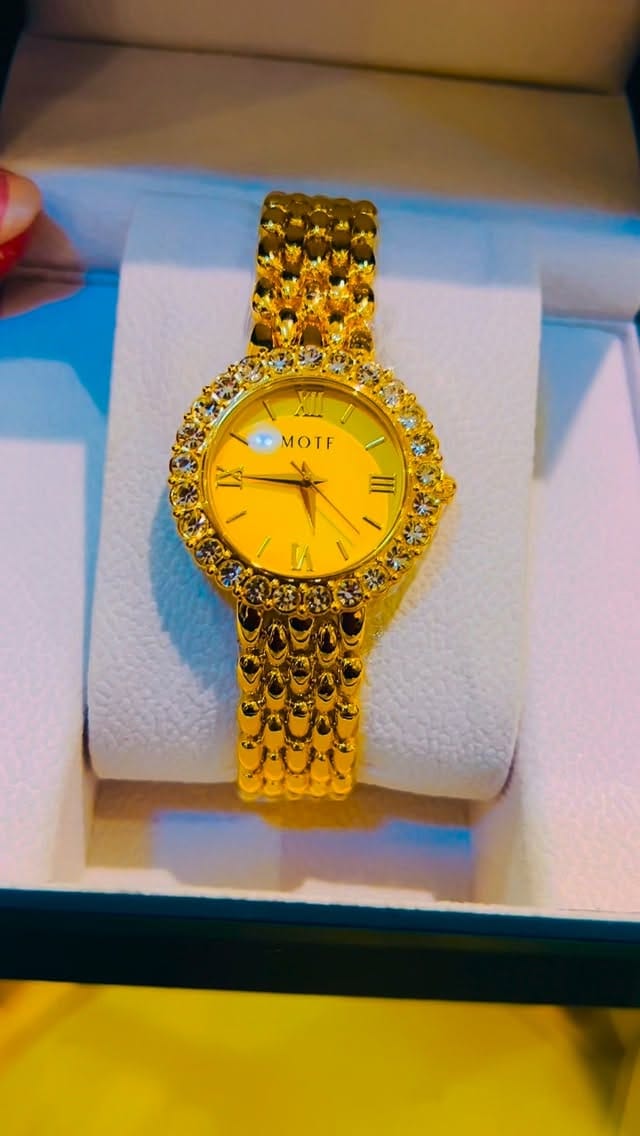 Post 6 by 𝐈𝐐𝐑𝐀 𝐒𝐇𝐀𝐇𝐀𝐑𝐘𝐀𝐑 on Instagram (video)