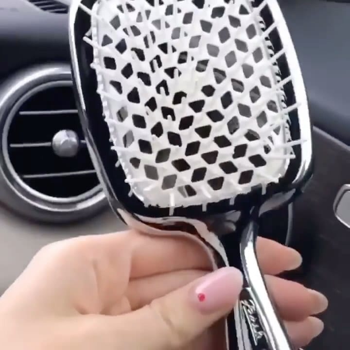 Post 1 by SuperbrushME on Instagram (video)