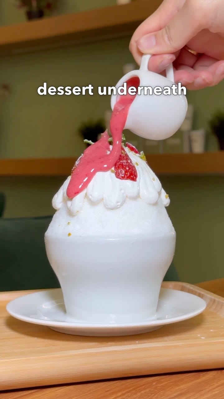 Post 8 by Kakigori Dessert Cafe on Instagram (video)