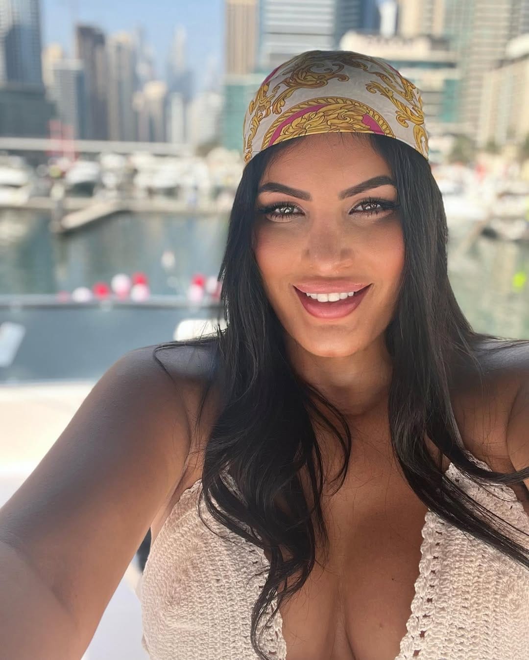 Post 6 by La Touche Colombienne on Instagram (carousel)