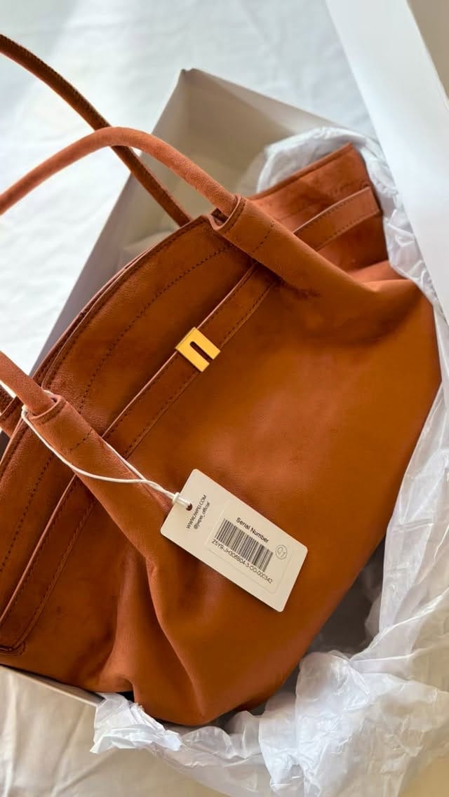Post 2 by Online shop | آنلاین شاپ on Instagram (video)
