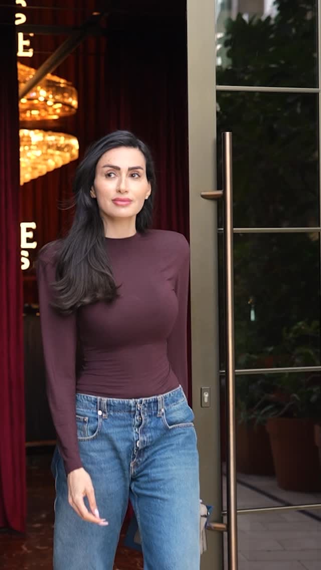Post 6 by Diala Makki ديالا مكي on Instagram (video)