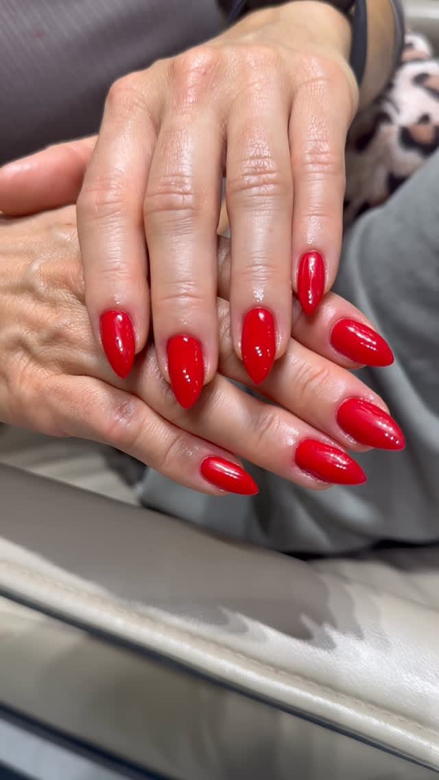 Post 3 by Allure Beauty Lounge on Instagram (video)
