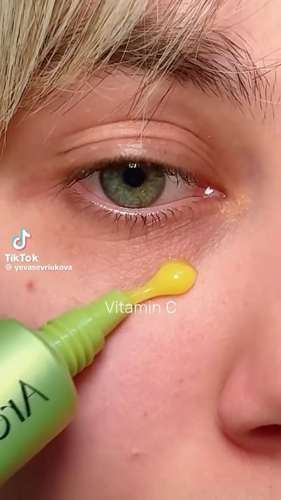 Post 2 by Dubai Shopping Accessories on Instagram (video)