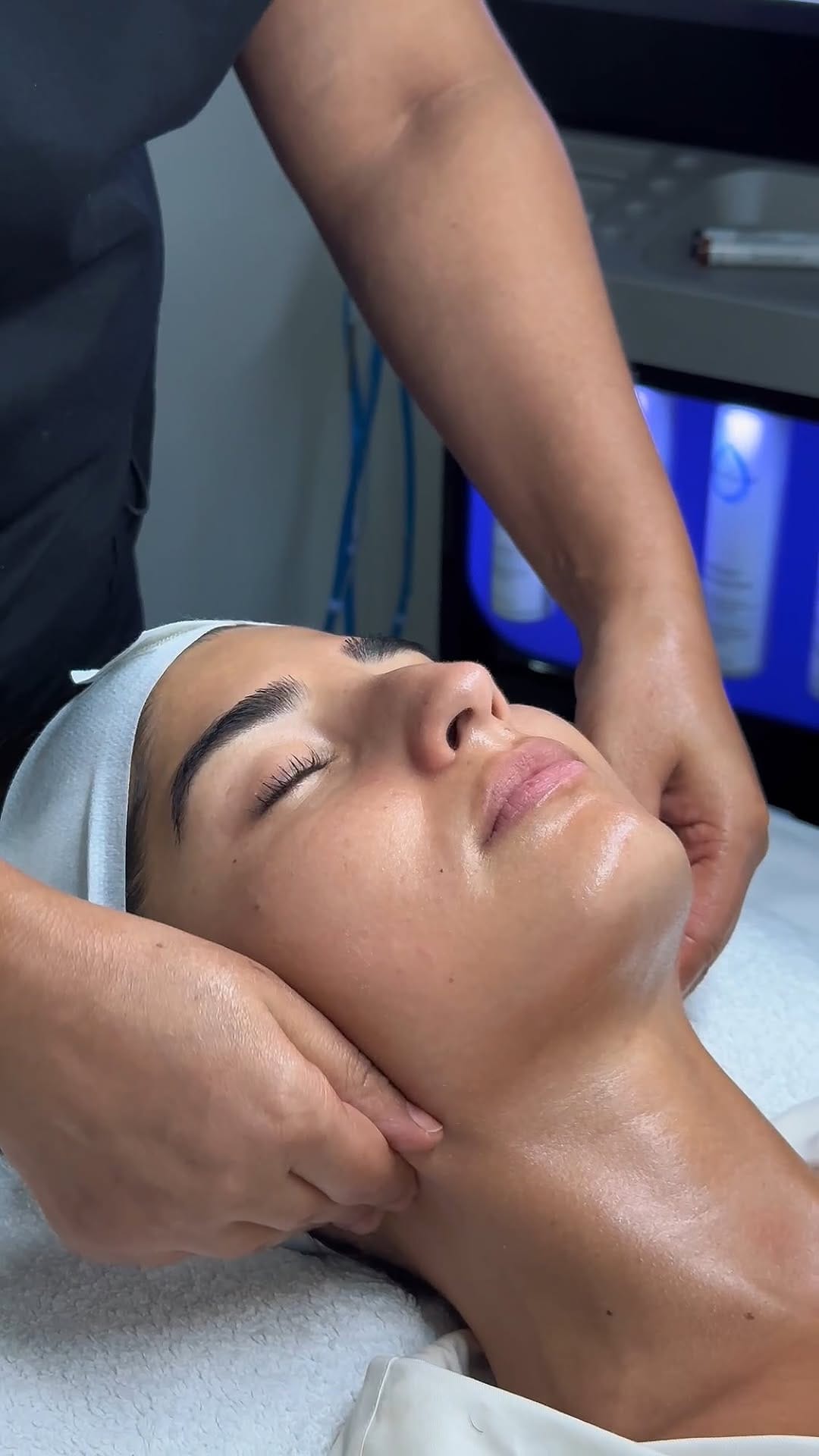 Post 6 by Brow Studio Dubai on Instagram (video)