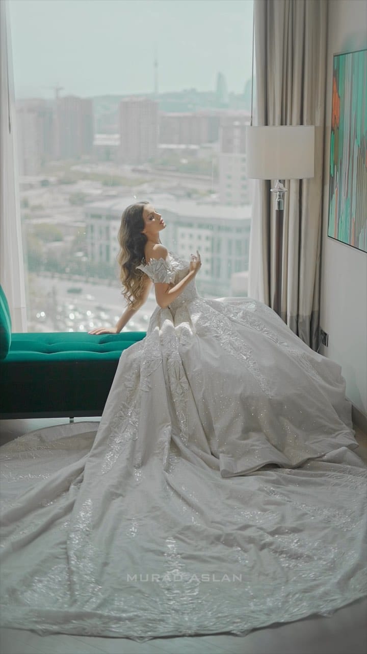 Post 8 by HUMARIFF WEDDING HOUSE on Instagram (video)